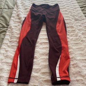 Lululemon leggings size 4 Excellent condition